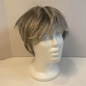Raquel Welch Wig Womens OS Grey Memory Cap Synthetic Modacrylic Pixie Layered